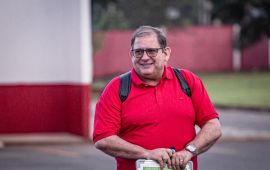 GUTO FERREIRA na área: primeiros passos e primeiras falas como técnico do Vila Nova - Foto - 2