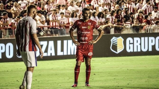 Vila Nova se despede da Copa do Brasil após derrota para o Náutico